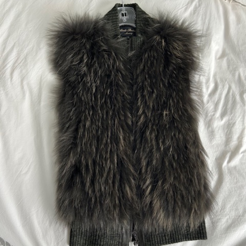 LINDA RICHARDS LUXURY GENUINE FOX FUR VEST